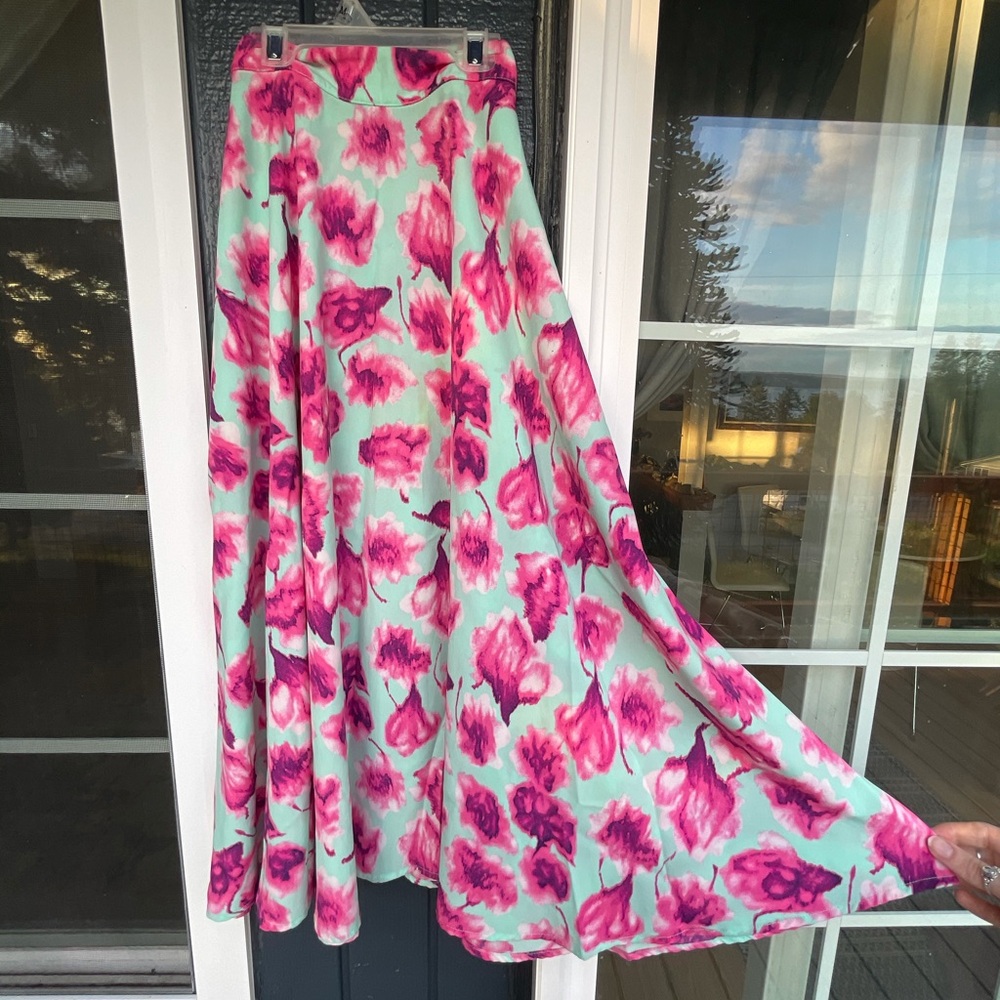 Long pastel floral dress skirt/ Soprano size medium